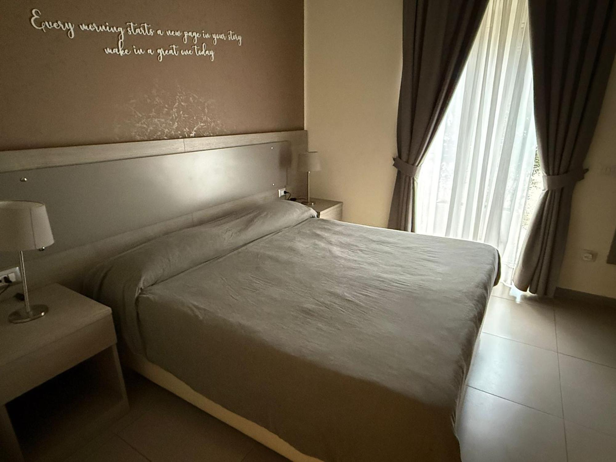 Bed And Breakfast Aereoparking Napels Buitenkant foto